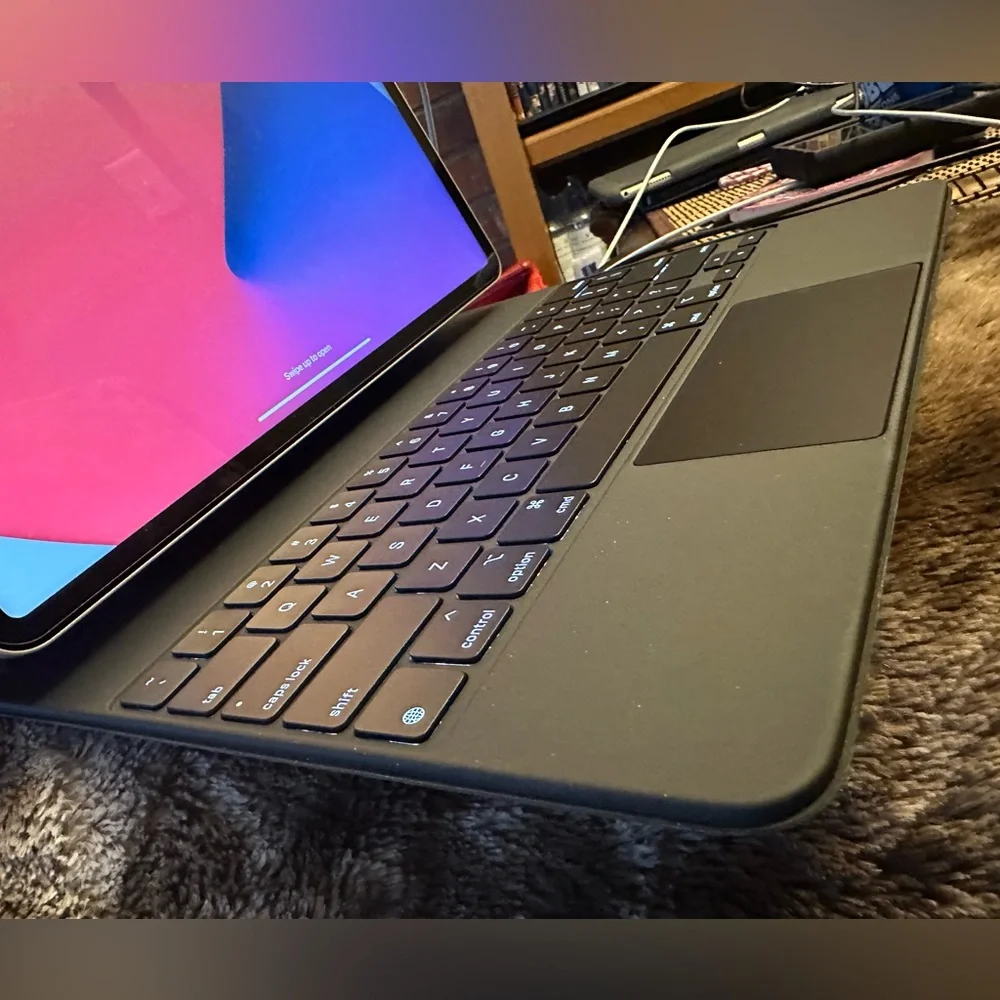 Apple Magic Keyboard for 3rd - 6th Generation Apple IPad Pro 12.9 inch